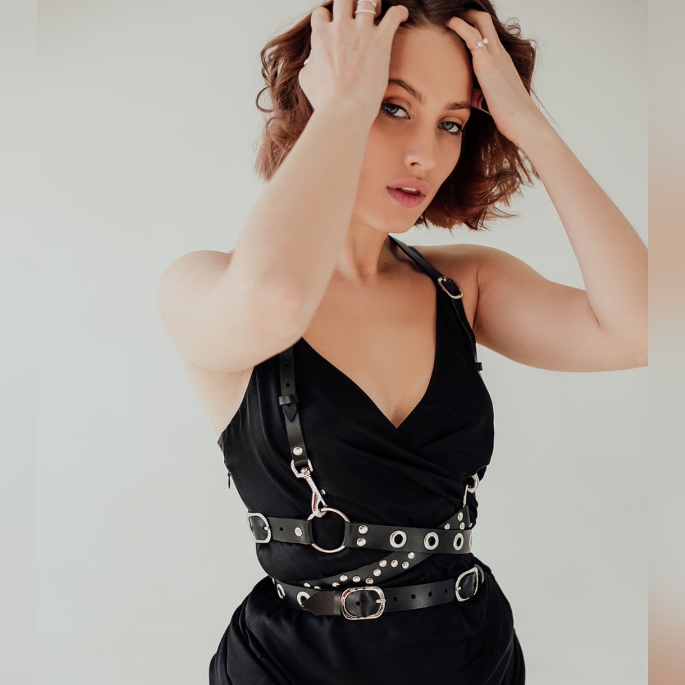 Bleak and Sleek Euphoria Harness 2x
